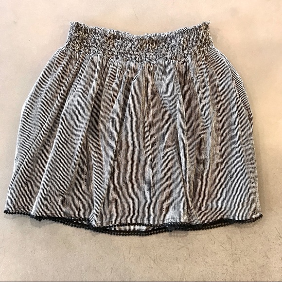 OLD NAVY | Black and White Circle/Skater Skirt - Picture 1 of 4